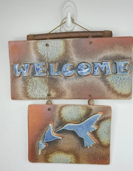 Tim Hull Wall Art Ceramic Rustic Welcome Sign with Birds Brown Blue - Picture 8 of 10